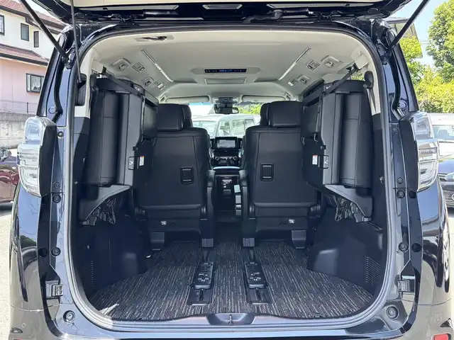 トヨタ ヴェルファイア Z Gエディション 熊本県 2018(平30)年 7.1万km ブラック ワンオーナー/モデリスタフルエアロ/モデリスタマフラー/モデリスタミラーガーニッシュ/モデリスタバックドアガーニッシュ/純正ディーラーナビ(NSZT-Y66T)/【フルセグTV/CD/DVD/Bluetooth】/バックカメラ/純正フリップダウンモニター(V12T-R66C)/両側パワースライドドア/衝突被害軽減システム/レーンキープアシスト/レーダークルーズコントロール/コーナーセンサー/合皮シート/前席パワーシート（D席メモリ付き）/前席シートヒーター/前席エアーシート/２列目オットマン/ハンドルヒーター/パワーバックドア/純正18インチアルミホイル/オートLEDライト/オートマチックハイビーム/ビルトインETC/純正フロアマット/横滑り防止装置/盗難防止装置/取扱説明書/保証書