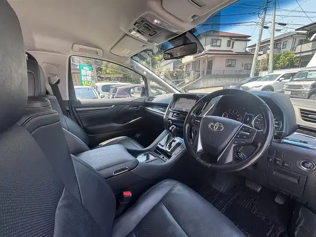 トヨタ ヴェルファイア Z Gエディション 熊本県 2018(平30)年 7.1万km ブラック ワンオーナー/モデリスタフルエアロ/モデリスタマフラー/モデリスタミラーガーニッシュ/モデリスタバックドアガーニッシュ/純正ディーラーナビ(NSZT-Y66T)/【フルセグTV/CD/DVD/Bluetooth】/バックカメラ/純正フリップダウンモニター(V12T-R66C)/両側パワースライドドア/衝突被害軽減システム/レーンキープアシスト/レーダークルーズコントロール/コーナーセンサー/合皮シート/前席パワーシート（D席メモリ付き）/前席シートヒーター/前席エアーシート/２列目オットマン/ハンドルヒーター/パワーバックドア/純正18インチアルミホイル/オートLEDライト/オートマチックハイビーム/ビルトインETC/純正フロアマット/横滑り防止装置/盗難防止装置/取扱説明書/保証書