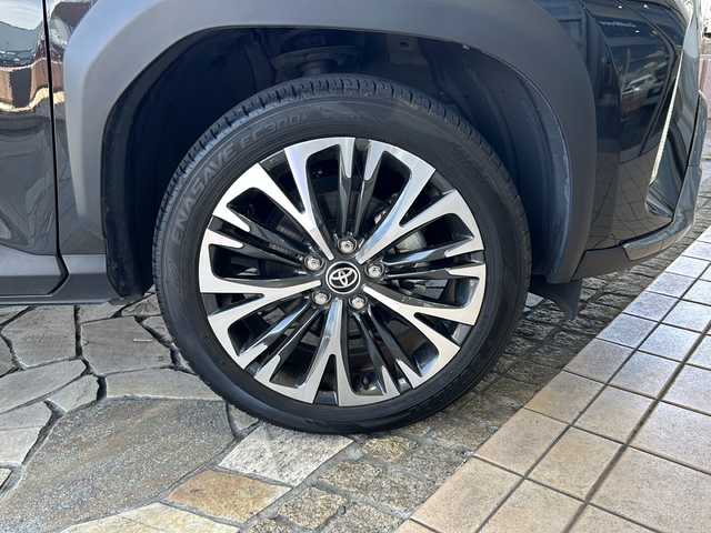トヨタ ヤリスクロス Z アドベンチャー 静岡県 2023(令5)年 1.4万km ブラックマイカ 純正ディスプレイオーディオ/・バックカメラ/・Bluetooth/・フルセグTV/・USB/主要装備/・プッシュスタート/・ETC車載器/・前席シートヒーター/・ステアリングヒーター/・ハーフレザーシート/・パワーシート/・純正ＡＷ/・純正フロアマット/・TVキャンセラー/・LEDヘッドライト/・前後ソナー/トヨタセーフティセンス/・プリクラッシュセーフティ/・レーンディパーチャーアラート/・レーダークルーズコントロール/・ロードサインアシスト/・オートマチックハイビーム/・パーキングサポートブレーキ