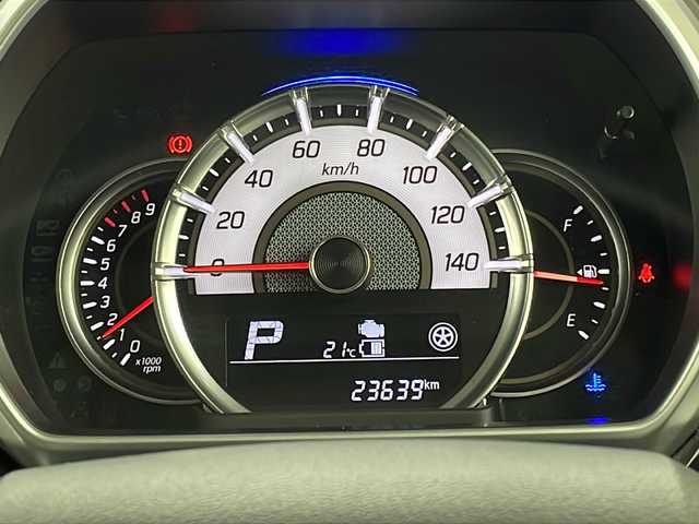 スズキ スペーシア カスタム HYBRID XS 新潟県 2018(平30)年 2.4万km ピュアホワイトP スズキセーフティサポート/純正オーディオ/　　AM/FM/AUX/両側パワースライドドア/HIDオートライト/ハーフレザーシート/運転席シートヒーター/15インチ純正アルミホイール付/アイドリングストップ/サーキュレーター/後席パーソナルテーブル/サンシェード/純正フロアマット/純正ドアバイザー/スペアキー/スマートキー
