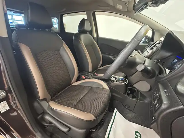 日産 ノート e－パワー メダリスト 群馬県 2020(令2)年 7.6万km インペリアルアンバーP エマージェンシーブレーキ/レーダークルーズコントロール/レーンディパーチャーウォーニング/クリアランスソナー/純正SDナビ/・フルセグTV/・DVD/CD/SD/AUX/・FM/AM/アラウンドビューモニター/デジタルインナーミラー/ドライブレコーダー/ETC/ステアリングスイッチ/ブラックハーフレザーシート/スマートキー/プッシュスタート/LEDヘッドライト/フォグランプ/オートライト/純正15インチAW/純正フロアマット/純正ドアバイザー/電動格納ウィンカーミラー/横滑り防止機能