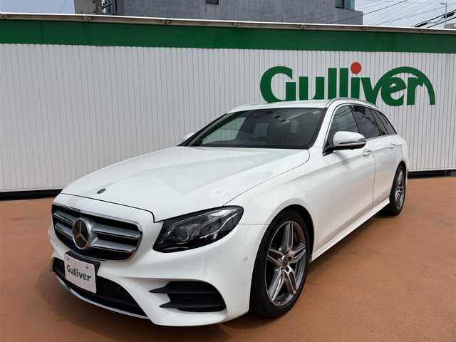 メルセデス・ベンツ Ｅ２００ SW AVG スポーツ 本革 三重県 2018(平30)年 5.2万km ポーラホワイト アルミモール腐食無し/ 保証書/ 取扱説明書/ナビ取扱説明書/スマートキースペア×1本/レザーパッケージ/：ナッパ革シート/：エアバランスパッケージ/：Burmesterサラウンドシステム/：13スピーカー/レーダーセーフティパッケージ/：アクティブディスタンスアシストディストロニック/：ステアリングパイロット/：アクティブレーンチェンジアシスト/：アクティブレーンキーピングアシスト/：アクテブエマージェンシーストップアシスト/：アクティブブレーキアシスト/：アクティブブラインドスポットアシスト/：トラフィックサインアシスト/：渋滞時緊急ブレーキ機能：緊急回避補助システム/シートヒーター（前席）/メモリー付きパワーシート（前席）/革巻きスポーツステアリング（フラットボトム）/COMANDシステム/：12.3インチワイドデイスプレイ/：フルセグTV・AppleCar play/：USBメディアインターフェイス