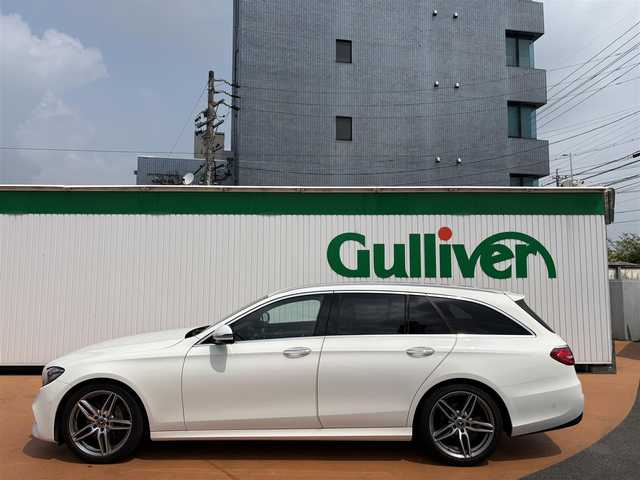 メルセデス・ベンツ Ｅ２００ SW AVG スポーツ 本革 三重県 2018(平30)年 5.2万km ポーラホワイト アルミモール腐食無し/ 保証書/ 取扱説明書/ナビ取扱説明書/スマートキースペア×1本/レザーパッケージ/：ナッパ革シート/：エアバランスパッケージ/：Burmesterサラウンドシステム/：13スピーカー/レーダーセーフティパッケージ/：アクティブディスタンスアシストディストロニック/：ステアリングパイロット/：アクティブレーンチェンジアシスト/：アクティブレーンキーピングアシスト/：アクテブエマージェンシーストップアシスト/：アクティブブレーキアシスト/：アクティブブラインドスポットアシスト/：トラフィックサインアシスト/：渋滞時緊急ブレーキ機能：緊急回避補助システム/シートヒーター（前席）/メモリー付きパワーシート（前席）/革巻きスポーツステアリング（フラットボトム）/COMANDシステム/：12.3インチワイドデイスプレイ/：フルセグTV・AppleCar play/：USBメディアインターフェイス