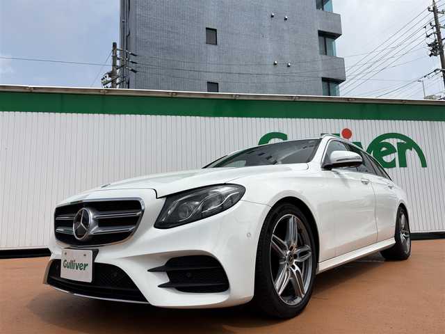 メルセデス・ベンツ Ｅ２００ SW AVG スポーツ 本革 三重県 2018(平30)年 5.2万km ポーラホワイト アルミモール腐食無し/ 保証書/ 取扱説明書/ナビ取扱説明書/スマートキースペア×1本/レザーパッケージ/：ナッパ革シート/：エアバランスパッケージ/：Burmesterサラウンドシステム/：13スピーカー/レーダーセーフティパッケージ/：アクティブディスタンスアシストディストロニック/：ステアリングパイロット/：アクティブレーンチェンジアシスト/：アクティブレーンキーピングアシスト/：アクテブエマージェンシーストップアシスト/：アクティブブレーキアシスト/：アクティブブラインドスポットアシスト/：トラフィックサインアシスト/：渋滞時緊急ブレーキ機能：緊急回避補助システム/シートヒーター（前席）/メモリー付きパワーシート（前席）/革巻きスポーツステアリング（フラットボトム）/COMANDシステム/：12.3インチワイドデイスプレイ/：フルセグTV・AppleCar play/：USBメディアインターフェイス