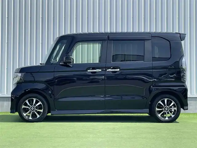 ホンダ Ｎ ＢＯＸ カスタム G L ホンダセンシング 香川県 2019(平31)年 4.5万km クリスタルブラックパール ワンオーナー/8型ナビ フルセグTV CD BT/バックカメラ/ビルトイン ETC/パワースライドドア/スマートキー 2個/衝突被害軽減ブレーキ/レーダークルーズコントロール/レーンアシスト/オートマチックハイビーム/LEDオートヘッドライト/フォグライト/ステアリングリモコン/横滑り防止/W サイド カーテン エアバッグ/保証書 取説 ナビ取説/禁煙車