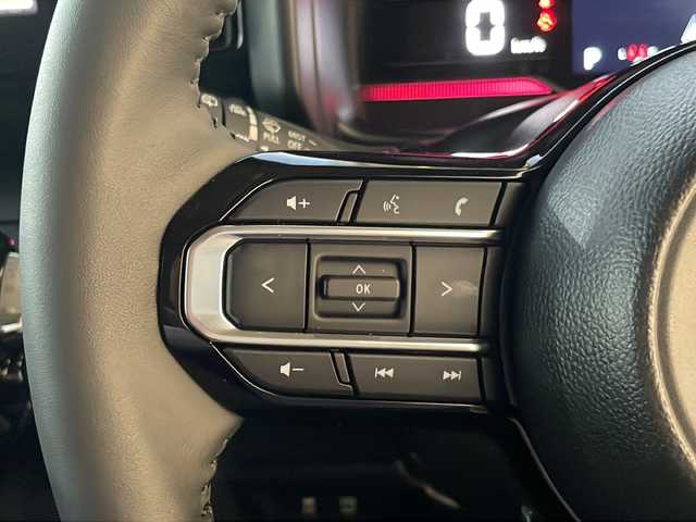 スズキ スペーシア カスタム HYBRID XS 福岡県 2025(令7)年 0.1万km ピュアホワイトP 純正9インチナビ/　（AppleCarPlay/FM/AM/フルセグ/Bluetooth)/全方位カメラ/HUD/ステアリングヒーター/ヘッドライトレベライザー/両側パワースライドドア/レーダークルーズコントロール/革巻きステアリング/ディーラーOPフロアマット/ディーラーOPドアハンドルプロテクター/シートヒーター/横滑り防止装置/コーナーセンサー/レーンキープアシスト/衝突軽減システム/オートライト/LEDライト/純正ホイール/電格ミラー