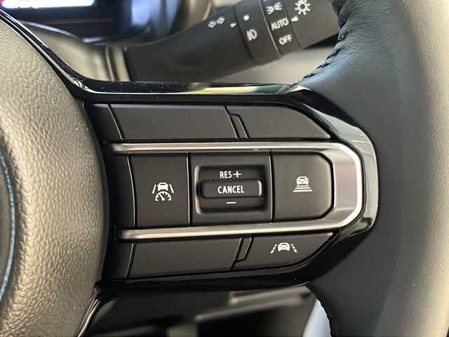 スズキ スペーシア カスタム HYBRID XS 福岡県 2025(令7)年 0.1万km ピュアホワイトP 純正9インチナビ/　（AppleCarPlay/FM/AM/フルセグ/Bluetooth)/全方位カメラ/HUD/ステアリングヒーター/ヘッドライトレベライザー/両側パワースライドドア/レーダークルーズコントロール/革巻きステアリング/ディーラーOPフロアマット/ディーラーOPドアハンドルプロテクター/シートヒーター/横滑り防止装置/コーナーセンサー/レーンキープアシスト/衝突軽減システム/オートライト/LEDライト/純正ホイール/電格ミラー