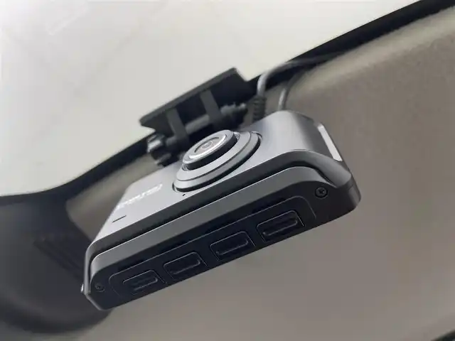スズキ スペーシア ギア HYBRID XZ 埼玉県 2022(令4)年 2.1万km シフォンアイボリーM 純正9型DA　DVD　BT　CD　TV　全方位カメラ　両側電動スライドドア　シートヒーター　ＥＴＣ　ドライブレコーダー　ＬＥＤヘッドライト　ＨＵＤ　追従走行　フルセグＴＶ　衝突被害軽減　Ｂｌｕｅｔｏｏｔｈ　ルーフレール