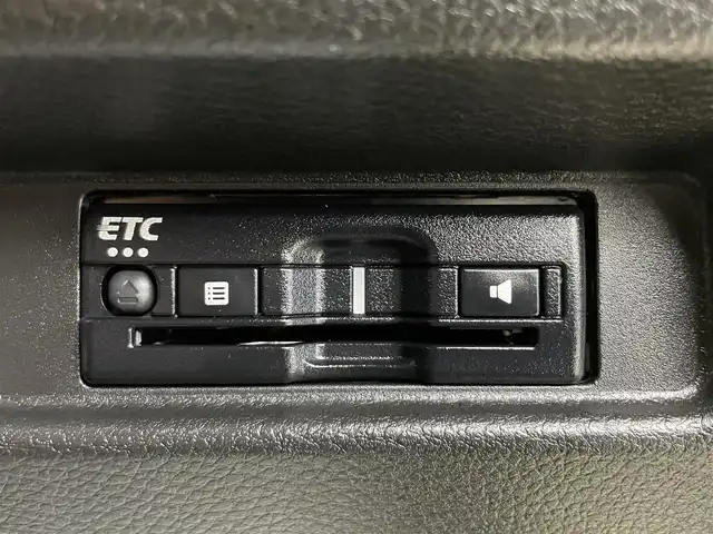 スズキ スペーシア ギア HYBRID XZ 埼玉県 2022(令4)年 2.1万km シフォンアイボリーM 純正9型DA　DVD　BT　CD　TV　全方位カメラ　両側電動スライドドア　シートヒーター　ＥＴＣ　ドライブレコーダー　ＬＥＤヘッドライト　ＨＵＤ　追従走行　フルセグＴＶ　衝突被害軽減　Ｂｌｕｅｔｏｏｔｈ　ルーフレール