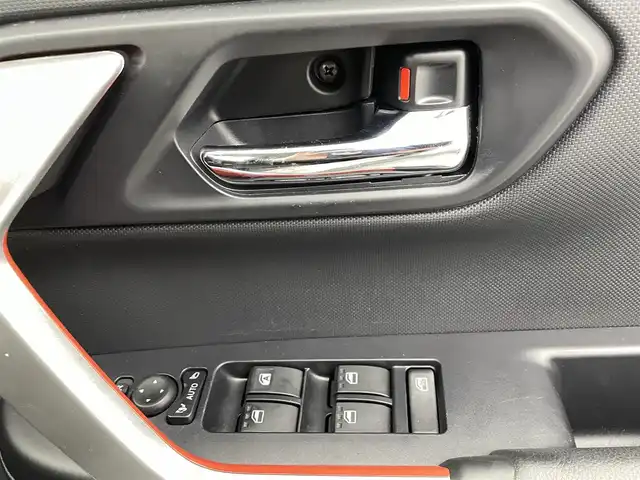 トヨタ ライズ Z 熊本県 2023(令5)年 1.5万km スムースグレーマイカメタリック 純正ナビNMZK-W73D（ＣＤ・ＤＶＤ・フルセグ・ＢＴ）/バックカメラ　/純正前方ドライブレコーダー　/ビルトインＥＴＣ2.0　/前後クリアランスソナー　/前席シートヒーター　/スマートアシスト/・衝突軽減ブレーキ/・先行車発進お知らせ機能/・オートハイビーム/・車線逸脱警報/・前後誤発進抑制機能/・アダブティブクルーズコントロール/横滑り防止/アイドリングストップ/電動パーキング/ブレーキホールド/純正フロアマット/純正17インチAW/オートライト/LEDヘッドライト/フォグランプ/スマートキー/プッシュスタート/スペアキー１本/保証書/取扱説明書