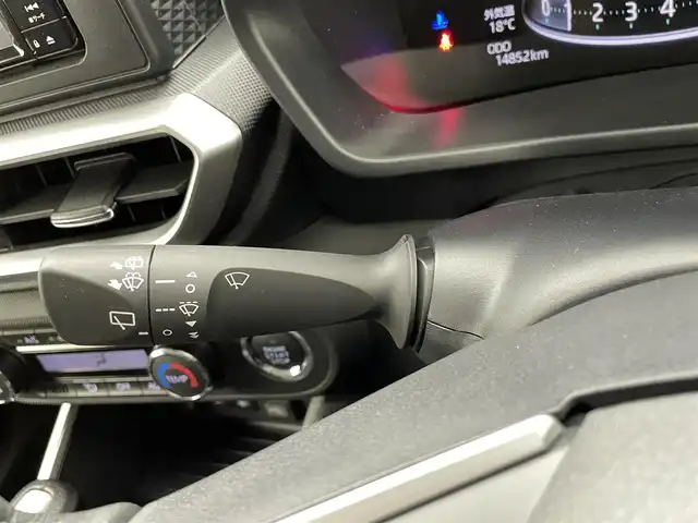 トヨタ ライズ Z 熊本県 2023(令5)年 1.5万km スムースグレーマイカメタリック 純正ナビNMZK-W73D（ＣＤ・ＤＶＤ・フルセグ・ＢＴ）/バックカメラ　/純正前方ドライブレコーダー　/ビルトインＥＴＣ2.0　/前後クリアランスソナー　/前席シートヒーター　/スマートアシスト/・衝突軽減ブレーキ/・先行車発進お知らせ機能/・オートハイビーム/・車線逸脱警報/・前後誤発進抑制機能/・アダブティブクルーズコントロール/横滑り防止/アイドリングストップ/電動パーキング/ブレーキホールド/純正フロアマット/純正17インチAW/オートライト/LEDヘッドライト/フォグランプ/スマートキー/プッシュスタート/スペアキー１本/保証書/取扱説明書