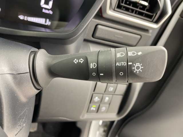 トヨタ ライズ Z 岐阜県 2024(令6)年 2.9万km シャイニングホワイトパール メモリーナビ/Bluetooth/USB/AM/FM/バックモニター/プリクラッシュセーフティシステム/レーンキープアシスト/クリアランスソナー/レーダークルーズコントロール/シートヒーター/ETC/ドライブレコーダー/電動パーキングブレーキ/ブレーキホールド/ステアリングスイッチ/オートLEDヘッドライト/フォグランプ/電動格納ミラー/オートリトラミラー/MTモード付/純正17インチアルミホイール/スマートキー/プッシュスタート