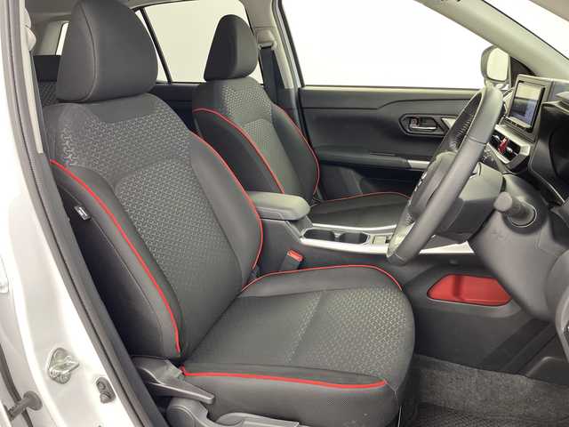 トヨタ ライズ Z 岐阜県 2024(令6)年 2.9万km シャイニングホワイトパール メモリーナビ/Bluetooth/USB/AM/FM/バックモニター/プリクラッシュセーフティシステム/レーンキープアシスト/クリアランスソナー/レーダークルーズコントロール/シートヒーター/ETC/ドライブレコーダー/電動パーキングブレーキ/ブレーキホールド/ステアリングスイッチ/オートLEDヘッドライト/フォグランプ/電動格納ミラー/オートリトラミラー/MTモード付/純正17インチアルミホイール/スマートキー/プッシュスタート