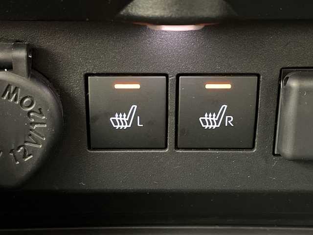 トヨタ ライズ Z 岐阜県 2024(令6)年 2.9万km シャイニングホワイトパール メモリーナビ/Bluetooth/USB/AM/FM/バックモニター/衝突軽減ブレーキ/レーンキープアシスト/クリアランスソナー/レーダークルーズコントロール/シートヒーター/ETC/ドライブレコーダー/電動パーキングブレーキ/ブレーキホールド/ステアリングスイッチ/オートLEDヘッドライト/フォグランプ/電動格納ミラー/オートリトラミラー/MTモード付/純正17インチアルミホイール/スマートキー/プッシュスタート