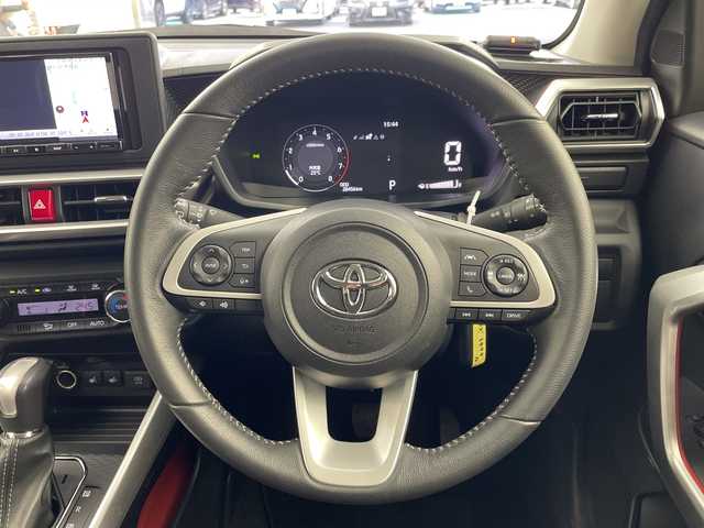 トヨタ ライズ Z 岐阜県 2024(令6)年 2.9万km シャイニングホワイトパール メモリーナビ/Bluetooth/USB/AM/FM/バックモニター/衝突軽減ブレーキ/レーンキープアシスト/クリアランスソナー/レーダークルーズコントロール/シートヒーター/ETC/ドライブレコーダー/電動パーキングブレーキ/ブレーキホールド/ステアリングスイッチ/オートLEDヘッドライト/フォグランプ/電動格納ミラー/オートリトラミラー/MTモード付/純正17インチアルミホイール/スマートキー/プッシュスタート