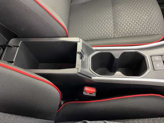 トヨタ ライズ Z 岐阜県 2024(令6)年 2.9万km シャイニングホワイトパール メモリーナビ/Bluetooth/USB/AM/FM/バックモニター/衝突軽減ブレーキ/レーンキープアシスト/クリアランスソナー/レーダークルーズコントロール/シートヒーター/ETC/ドライブレコーダー/電動パーキングブレーキ/ブレーキホールド/ステアリングスイッチ/オートLEDヘッドライト/フォグランプ/電動格納ミラー/オートリトラミラー/MTモード付/純正17インチアルミホイール/スマートキー/プッシュスタート