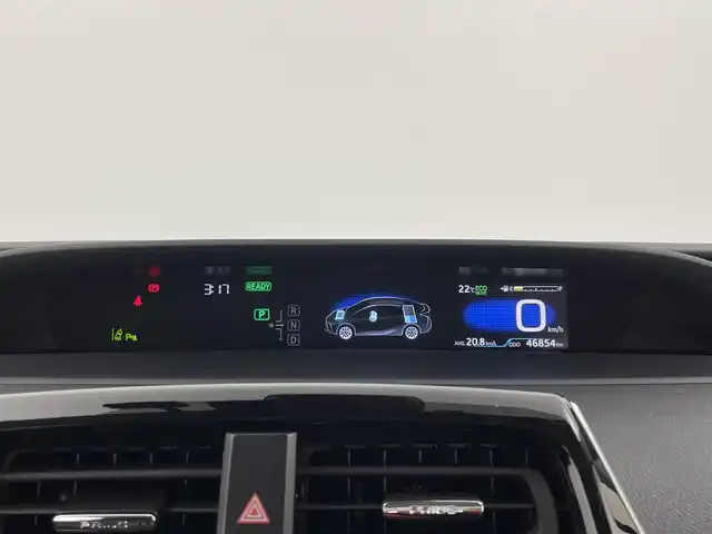 トヨタ プリウス Sツーリングセレクション 大分県 2019(平31)年 4.7万km ホワイトパールクリスタルシャイン モデリスタエアロ/（フロント/サイド/リア）/トヨタセーフティーセンス/・プリクラッシュセーフティー/・LDA/・オートハイビーム/・踏み間違え防止/・レーダークルーズコントロール/TEIN車高調/純正ナビ/（フルセグ/CD/DVD/Bluetooth）/ビルトインETC/バックカメラ/前席シートヒーター/前方ドライブレコーダー/ステアリングスイッチ/オートリトラミラー/スマートキー・プッシュスタート/社外19インチアルミホイール/保証書・取扱説明書