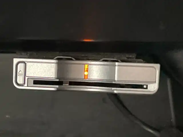 ホンダ Ｎ ＢＯＸ SSパッケージ 愛知県 2015(平27)年 5.9万km スマートブラック 純正ナビ/・Bluetooth/・CD/DVD/・フルセグテレビ/・SD音楽録音/バックカメラ/両側パワースライドドア/シートヒーター/衝突軽減ブレーキ/前方ドライブレコーダー/ETC/LEDヘッドライト/エンジンプッシュスタートボタン/スマートキー