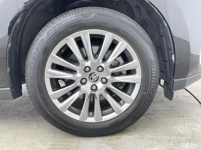 トヨタ ハリアー プレミアム 千葉県 2020(令2)年 6.8万km ブラック ワンオーナー/禁煙車/トヨタセーフティセンス/・レーダークルーズコントロール/・クリアランスソナー/・レーンディパーチャーアラート/・プリクラッシュセーフティ/・レーンキープアシスト/・パワーバックドア/社外9インチメモリナビ/・型番：MDV-M906HDL/・CD/DVD/USB/Bluetooth/フルセグTV/・ビルトインETC/・バックカメラ/革巻きステアリング/・ステアリングスイッチ/MT付きAT/左右独立エアコン/電子パーキング/・ブレーキホールド/ハーフレザーシート/・D席パワーシート/社外フロアマット/純正18インチAW/オートライト/・オートマチックハイビーム/・LEDヘッドライト/・LEDフォグランプ