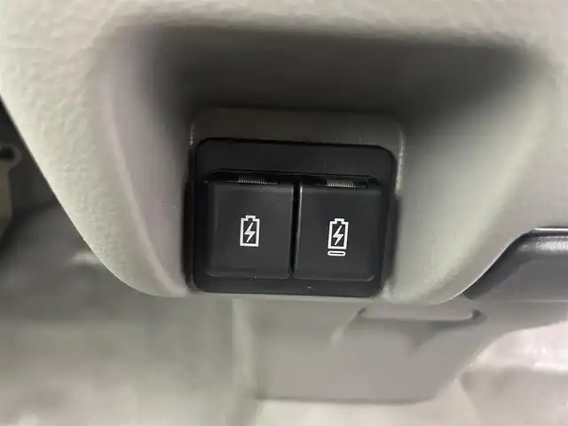 スズキ エブリイ PA リミテッド 富山県 2024(令6)年 0.2万km スペリアホワイト 4WD/ハイルーフ/デュアルカメラブレーキ/レーン逸脱警報システム/オートマチックハイビーム/LEDヘッドライト/コーナーセンサー/横滑り防止装置/ABS/オーバーヘッドシェルフ/両側スライド/USB電源/ラジオプレイヤー/リモコンキー×２/取扱説明書/保証書