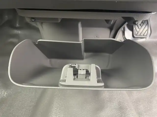 スズキ エブリイ PA リミテッド 富山県 2024(令6)年 0.2万km スペリアホワイト 4WD/ハイルーフ/デュアルカメラブレーキ/レーン逸脱警報システム/オートマチックハイビーム/LEDヘッドライト/コーナーセンサー/横滑り防止装置/ABS/オーバーヘッドシェルフ/両側スライド/USB電源/ラジオプレイヤー/リモコンキー×２/取扱説明書/保証書