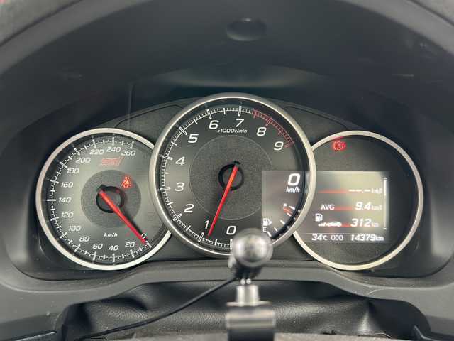 スバル ＢＲＺ STIスポーツ 東京都 2019(令1)年 1.5万km クリスタルホワイトP ワンオーナー/社外オーディオ/【CD・ラジオ】/STIスポーツパッケージ/TRDリアトランクスポイラー/TRDフェンダーエクステンション/BLITZ　ラジエーター/BLITZ　レーシングメーターパネル/【油圧・油温・水温三連メーター】/BLITZ　サクションキット/KENWOOD　カスタムフィットスピーカー/KENWOOD　チューンアップサブウーファー/HKS　メタルキャタライザー/ETC/前後ドライブレコーダー/クルーズコントロール/横滑り防止機能/前席シートヒーター/電動格納ミラー/オートライト/プッシュスタート/スマートキー/スペアキーあり/新車保証書/取扱説明書