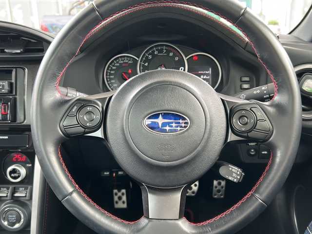 スバル ＢＲＺ STIスポーツ 東京都 2019(令1)年 1.5万km クリスタルホワイトP ワンオーナー/社外オーディオ/【CD・ラジオ】/STIスポーツパッケージ/TRDリアトランクスポイラー/TRDフェンダーエクステンション/BLITZ　ラジエーター/BLITZ　レーシングメーターパネル/【油圧・油温・水温三連メーター】/BLITZ　サクションキット/KENWOOD　カスタムフィットスピーカー/KENWOOD　チューンアップサブウーファー/HKS　メタルキャタライザー/ETC/前後ドライブレコーダー/クルーズコントロール/横滑り防止機能/前席シートヒーター/電動格納ミラー/オートライト/プッシュスタート/スマートキー/スペアキーあり/新車保証書/取扱説明書