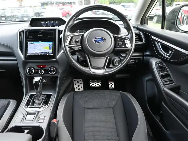 スバル インプレッサ スポーツ 1．6i－LアイサイトSスタイル 千葉県 2018(平30)年 6.5万km クリスタルホワイトP アイサイト/SRH（ステアリング・レスポンシブ・ヘッドランプ）/スバルリヤビークルディテクション/純正メモリーナビ/地デジTV/【DVD/CD再生機能　Bluetooth接続】/サイド/バックカメラ/ドライブレコーダー（DRV-350）/革巻きステアリング/ステアリングスイッチ/パドルシフト/ETC（2.0）/LEDヘッドライト/フォグライト/ウインカーミラー/リアコーナーセンサー/純正16インチアルミホイル/サイド/カーテン/ニーエアバッグ/キーレスアクセス