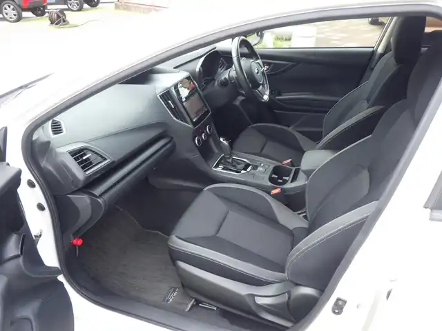 スバル インプレッサ スポーツ 1．6i－LアイサイトSスタイル 千葉県 2018(平30)年 6.5万km クリスタルホワイトP アイサイト/SRH（ステアリング・レスポンシブ・ヘッドランプ）/スバルリヤビークルディテクション/純正メモリーナビ/地デジTV/【DVD/CD再生機能　Bluetooth接続】/サイド/バックカメラ/ドライブレコーダー（DRV-350）/革巻きステアリング/ステアリングスイッチ/パドルシフト/ETC（2.0）/LEDヘッドライト/フォグライト/ウインカーミラー/リアコーナーセンサー/純正16インチアルミホイル/サイド/カーテン/ニーエアバッグ/キーレスアクセス