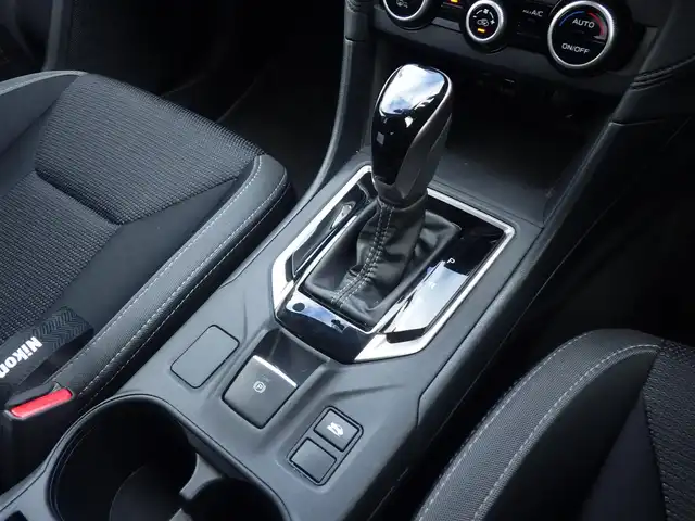 スバル インプレッサ スポーツ 1．6i－LアイサイトSスタイル 千葉県 2018(平30)年 6.5万km クリスタルホワイトP アイサイト/SRH（ステアリング・レスポンシブ・ヘッドランプ）/スバルリヤビークルディテクション/純正メモリーナビ/地デジTV/【DVD/CD再生機能　Bluetooth接続】/サイド/バックカメラ/ドライブレコーダー（DRV-350）/革巻きステアリング/ステアリングスイッチ/パドルシフト/ETC（2.0）/LEDヘッドライト/フォグライト/ウインカーミラー/リアコーナーセンサー/純正16インチアルミホイル/サイド/カーテン/ニーエアバッグ/キーレスアクセス