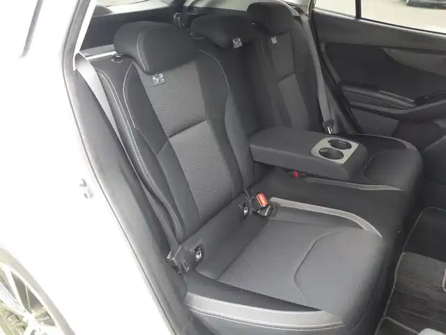 スバル インプレッサ スポーツ 1．6i－LアイサイトSスタイル 千葉県 2018(平30)年 6.5万km クリスタルホワイトP アイサイト/SRH（ステアリング・レスポンシブ・ヘッドランプ）/スバルリヤビークルディテクション/純正メモリーナビ/地デジTV/【DVD/CD再生機能　Bluetooth接続】/サイド/バックカメラ/ドライブレコーダー（DRV-350）/革巻きステアリング/ステアリングスイッチ/パドルシフト/ETC（2.0）/LEDヘッドライト/フォグライト/ウインカーミラー/リアコーナーセンサー/純正16インチアルミホイル/サイド/カーテン/ニーエアバッグ/キーレスアクセス