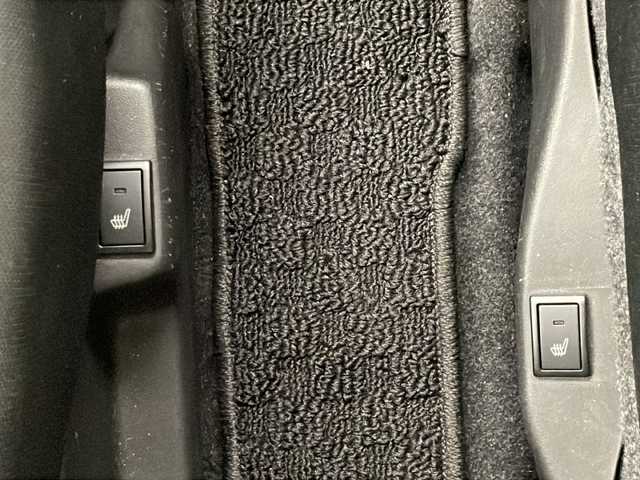 スズキ クロスビー HYBRID MV 千葉県 2023(令5)年 1.2万km キャラバンアイボリーパールメタリック/ホワイト 2トーンルーフ 衝突軽減ブレーキ/レーンキープアシスト/レーダークルーズコントロール/オートマチックハイビーム/純正メモリナビ/（フルセグ/Bluetooth/VD/DVD/FM/AM）/全方位カメラ/ETC/ドライブレコーダー（前後）/シートヒーター（運転席＋助手席）/パドルシフト/LEDヘッドライト/電動格納ミラー/純正フロアマット/純正サイドバイザー/W＋サイド＋カーテンエアバッグ