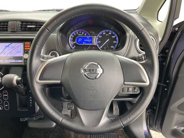 日産 デイズ ハイウェイスターX 道央・札幌 2013(平25)年 7万km プレミアムパープルP ・４WD/・純正ナビ/・フルセグTV/・バックカメラ/・モニター付自動防眩ミラー/・運転席シートヒーター/・ETC/・HIDヘッドライト/・フォグランプ/・アイドリングストップ/・プッシュスタート/・14インチ純正アルミホイール/・純正フロアマット/・純正ドアバイザー