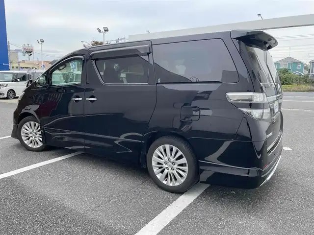 トヨタ ヴェルファイア 2．4Z 千葉県 2013(平25)年 11.9万km ブラック (株)IDOMが運営する【じしゃロン八千代店】の自社ローン対象車両になります。こちらは現金またはオートローンご利用時の価格です。自社ローンご希望の方は別途その旨お申付け下さい/社外ナビ/モデリスタエアロ/両側パワースライドドア/イージークローズバックドア/ヘッドレスト社外ディスプレイ