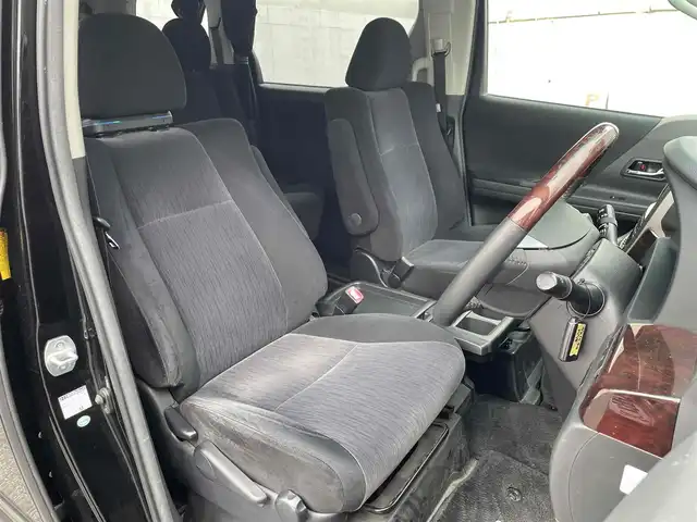 トヨタ ヴェルファイア 2．4Z 千葉県 2013(平25)年 11.9万km ブラック (株)IDOMが運営する【じしゃロン八千代店】の自社ローン対象車両になります。こちらは現金またはオートローンご利用時の価格です。自社ローンご希望の方は別途その旨お申付け下さい/社外ナビ/モデリスタエアロ/両側パワースライドドア/イージークローズバックドア/ヘッドレスト社外ディスプレイ