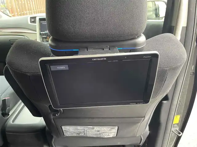 トヨタ ヴェルファイア 2．4Z 千葉県 2013(平25)年 11.9万km ブラック (株)IDOMが運営する【じしゃロン八千代店】の自社ローン対象車両になります。こちらは現金またはオートローンご利用時の価格です。自社ローンご希望の方は別途その旨お申付け下さい/社外ナビ/モデリスタエアロ/両側パワースライドドア/イージークローズバックドア/ヘッドレスト社外ディスプレイ