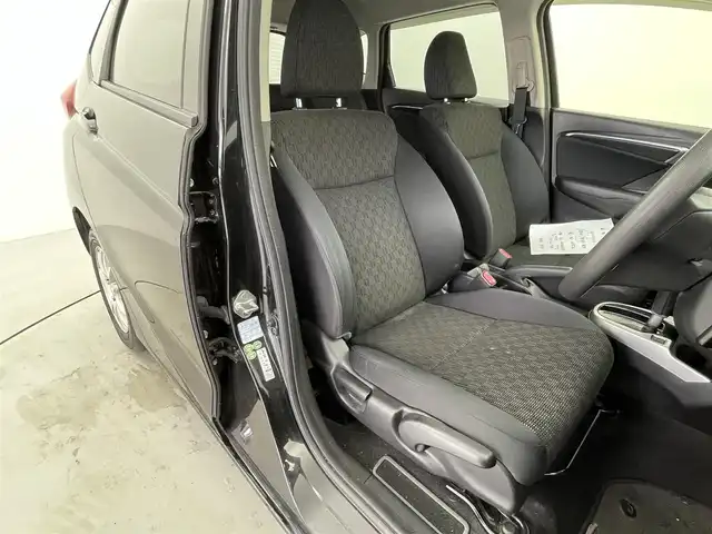 ホンダ フィット 13G Fパッケージ 福井県 2014(平26)年 10.7万km クリスタルブラックパール KENWOODナビ/CD/DVD/TV/横滑り防止/プッシュスタート/スマートキー/ドアバイザー