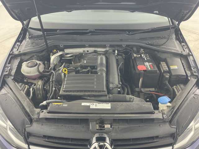 フォルクスワーゲン ゴルフ TSI ハイライン テックED 愛知県 2019(平31)年 7.1万km アトランティックブルーM 禁煙車/純正9.2インチナビ/（CD/DVD/Bluetooth/フルセグTV/USB)/ジェスチャーコントロール/バックカメラ/衝突軽減ブレーキ/レーンキープアシスト/レーダークルーズコントロール/リヤトラフィックアラート/ブラインドスポットモニター/ETC2.0/前後ドライブレコーダー/アイドリングストップ/パドルシフト/純正17インチアルミホイール/スマートキー/スペアキー1本/プッシュスタート/LEDヘッドライト/フロントフォグランプ/フロアマット/横滑り防止装置/ステアリングスイッチ