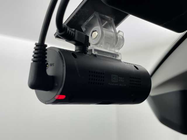 フォルクスワーゲン ゴルフ TSI ハイライン テックED 愛知県 2019(平31)年 7.1万km アトランティックブルーM 禁煙車/純正9.2インチナビ/（CD/DVD/Bluetooth/フルセグTV/USB)/ジェスチャーコントロール/バックカメラ/衝突軽減ブレーキ/レーンキープアシスト/レーダークルーズコントロール/リヤトラフィックアラート/ブラインドスポットモニター/ETC2.0/前後ドライブレコーダー/アイドリングストップ/パドルシフト/純正17インチアルミホイール/スマートキー/スペアキー1本/プッシュスタート/LEDヘッドライト/フロントフォグランプ/フロアマット/横滑り防止装置/ステアリングスイッチ