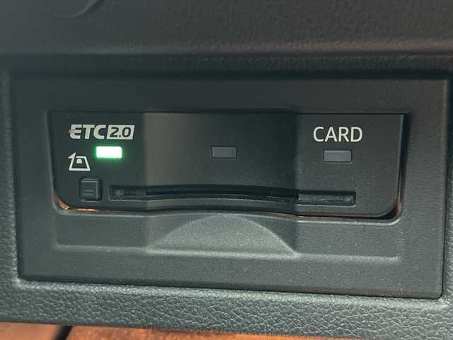 フォルクスワーゲン ゴルフ TSI ハイライン テックED 愛知県 2019(平31)年 7.1万km アトランティックブルーM 禁煙車/純正9.2インチナビ/（CD/DVD/Bluetooth/フルセグTV/USB)/ジェスチャーコントロール/バックカメラ/衝突軽減ブレーキ/レーンキープアシスト/レーダークルーズコントロール/リヤトラフィックアラート/ブラインドスポットモニター/ETC2.0/前後ドライブレコーダー/アイドリングストップ/パドルシフト/純正17インチアルミホイール/スマートキー/スペアキー1本/プッシュスタート/LEDヘッドライト/フロントフォグランプ/フロアマット/横滑り防止装置/ステアリングスイッチ