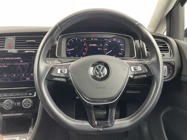 フォルクスワーゲン ゴルフ TSI ハイライン テックED 愛知県 2019(平31)年 7.1万km アトランティックブルーM 禁煙車/純正9.2インチナビ/（CD/DVD/Bluetooth/フルセグTV/USB)/ジェスチャーコントロール/バックカメラ/衝突軽減ブレーキ/レーンキープアシスト/レーダークルーズコントロール/リヤトラフィックアラート/ブラインドスポットモニター/ETC2.0/前後ドライブレコーダー/アイドリングストップ/パドルシフト/純正17インチアルミホイール/スマートキー/スペアキー1本/プッシュスタート/LEDヘッドライト/フロントフォグランプ/フロアマット/横滑り防止装置/ステアリングスイッチ