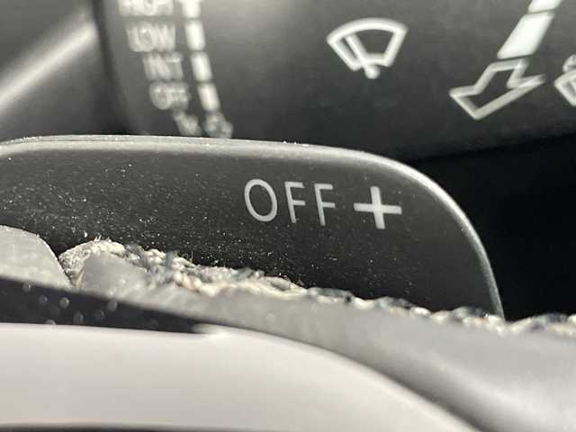 フォルクスワーゲン ゴルフ TSI ハイライン テックED 愛知県 2019(平31)年 7.1万km アトランティックブルーM 禁煙車/純正9.2インチナビ/（CD/DVD/Bluetooth/フルセグTV/USB)/ジェスチャーコントロール/バックカメラ/衝突軽減ブレーキ/レーンキープアシスト/レーダークルーズコントロール/リヤトラフィックアラート/ブラインドスポットモニター/ETC2.0/前後ドライブレコーダー/アイドリングストップ/パドルシフト/純正17インチアルミホイール/スマートキー/スペアキー1本/プッシュスタート/LEDヘッドライト/フロントフォグランプ/フロアマット/横滑り防止装置/ステアリングスイッチ