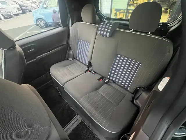 トヨタ スペイド F クイーンⅡ 愛媛県 2017(平29)年 6.7万km ブラッキッシュアゲハガラスフレーク ディーラーOP純正ナビ/BT/AM・FM/CD/DVD/フルセグTV/ETC/バックカメラ/衝突軽減システム/横滑り防止装置/レーンキープアシスト/オートライト/オートマチックハイビーム/ステアリングスイッチ/片側パワースライドドア/社外アルミホイール/純正フロアマット