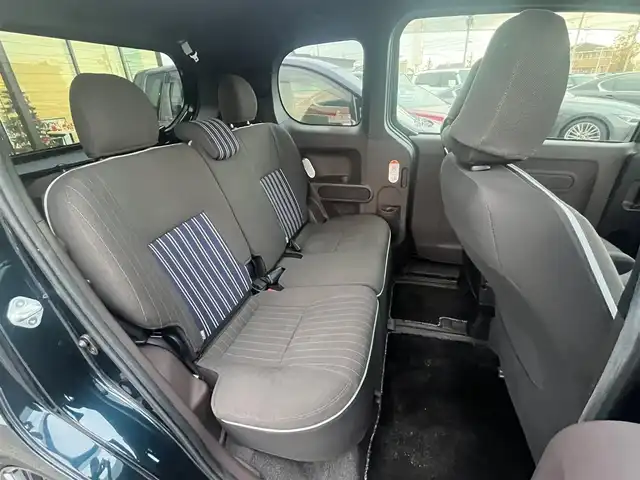 トヨタ スペイド F クイーンⅡ 愛媛県 2017(平29)年 6.7万km ブラッキッシュアゲハガラスフレーク ディーラーOP純正ナビ/BT/AM・FM/CD/DVD/フルセグTV/ETC/バックカメラ/衝突軽減システム/横滑り防止装置/レーンキープアシスト/オートライト/オートマチックハイビーム/ステアリングスイッチ/片側パワースライドドア/社外アルミホイール/純正フロアマット