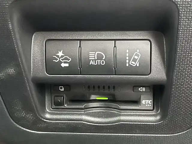 トヨタ スペイド F クイーンⅡ 愛媛県 2017(平29)年 6.7万km ブラッキッシュアゲハガラスフレーク ディーラーOP純正ナビ/BT/AM・FM/CD/DVD/フルセグTV/ETC/バックカメラ/衝突軽減システム/横滑り防止装置/レーンキープアシスト/オートライト/オートマチックハイビーム/ステアリングスイッチ/片側パワースライドドア/社外アルミホイール/純正フロアマット