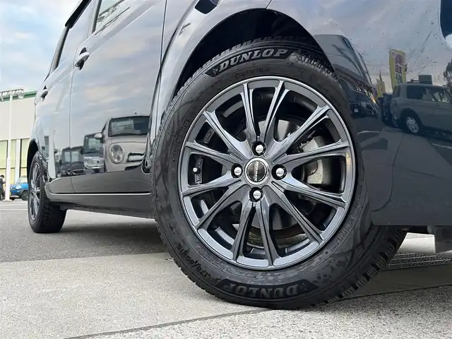 トヨタ スペイド F クイーンⅡ 愛媛県 2017(平29)年 6.7万km ブラッキッシュアゲハガラスフレーク ディーラーOP純正ナビ/BT/AM・FM/CD/DVD/フルセグTV/ETC/バックカメラ/衝突軽減システム/横滑り防止装置/レーンキープアシスト/オートライト/オートマチックハイビーム/ステアリングスイッチ/片側パワースライドドア/社外アルミホイール/純正フロアマット