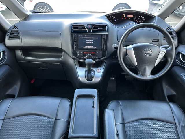 日産 セレナ 20X Sハイブリッド 大阪府 2014(平26)年 7.7万km ダイヤモンドブラック ALPINE8型ナビ/ALPINEフリップダウンモニター/エマージェンシーブレーキ/車線逸脱警報/クルーズコントロール/両側パワースライドドア/前後ドライブレコーダー/ビルトインETC/スマートキー×2