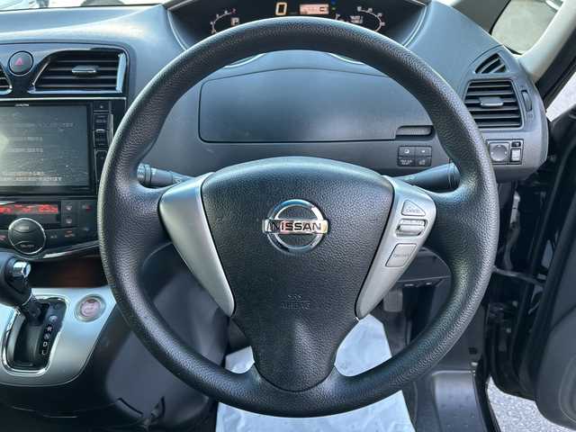 日産 セレナ 20X Sハイブリッド 大阪府 2014(平26)年 7.7万km ダイヤモンドブラック ALPINE8型ナビ/ALPINEフリップダウンモニター/エマージェンシーブレーキ/車線逸脱警報/クルーズコントロール/両側パワースライドドア/前後ドライブレコーダー/ビルトインETC/スマートキー×2