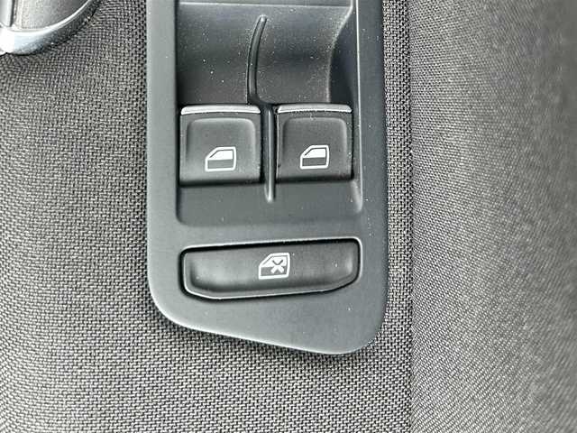 フォルクスワーゲン ゴルフ ヴァリアント TSI ハイライン BMテクノ 茨城県 2015(平27)年 8.8万km パール ワンオーナー/純正メモリナビ/（CD/DVD/BT）/ETC/レーダークルーズコントロール/LEDヘッドライト/純正1７inAW/スマートキー/アイドリングストップ/ステアリングスイッチ/ルーフレール/純正フロアマット/パドルシフト/ブラインドスポットモニター/保証書/取扱説明書/スペアキー
