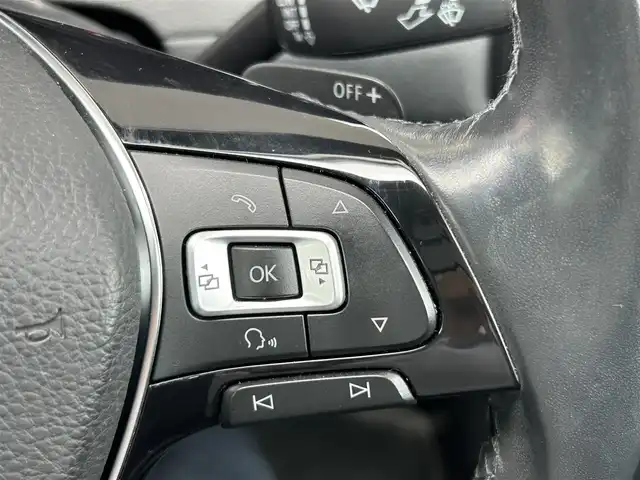 フォルクスワーゲン ゴルフ ヴァリアント TSI ハイライン BMテクノ 茨城県 2015(平27)年 8.8万km パール ワンオーナー/純正メモリナビ/（CD/DVD/BT）/ETC/レーダークルーズコントロール/LEDヘッドライト/純正1７inAW/スマートキー/アイドリングストップ/ステアリングスイッチ/ルーフレール/純正フロアマット/パドルシフト/ブラインドスポットモニター/保証書/取扱説明書/スペアキー